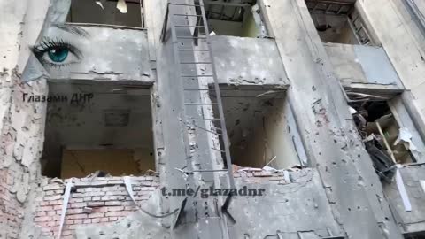 US Himars rocket hitting Donetzk