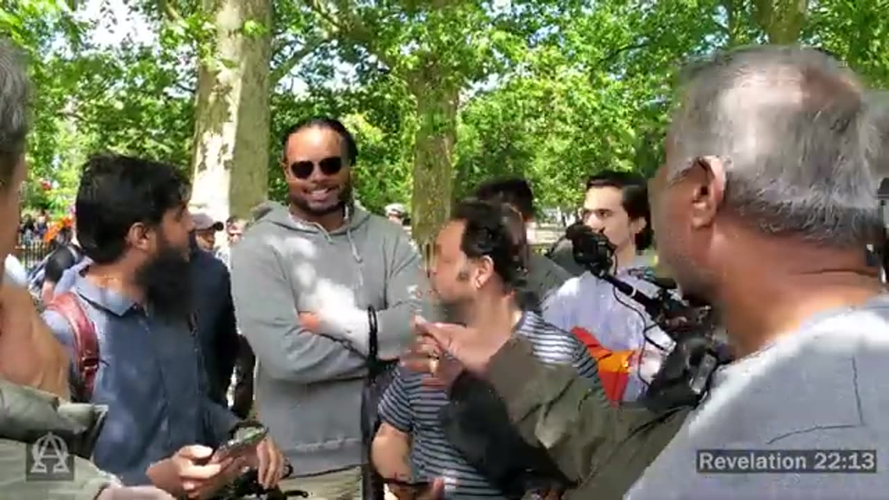 Speakers Corner - Muslims And Christians Debate, What's The Point Of Islam Coming - ft Uncle Sam