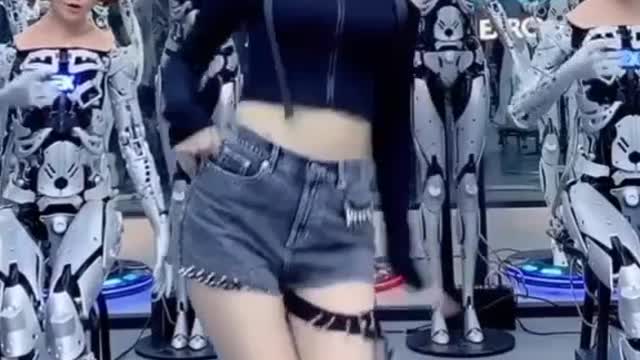 robot dance girls