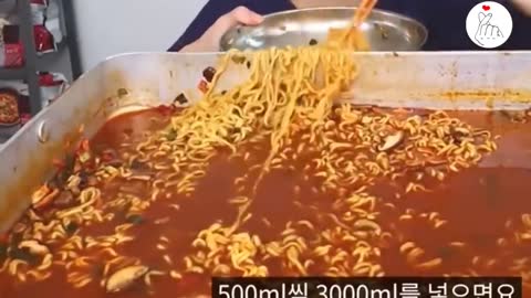 HOW MANY PACKS OF NODDLES A MUKBANGER CAN EAT?😱🤯