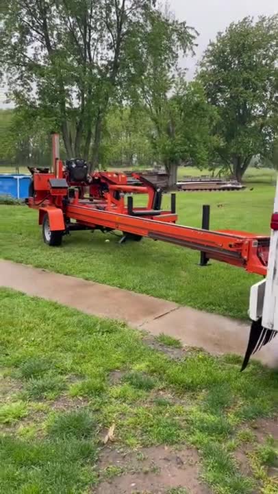 My Wood Mizer is not in the Sawmill shed! Where did it go? Mobile Milling! Portable sawmill