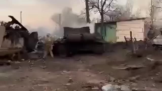 Ukrainian forces in Lukyanivka CAPTURED Russian MT-LB tracked vehicle, T-72B3 tank & BMP variant