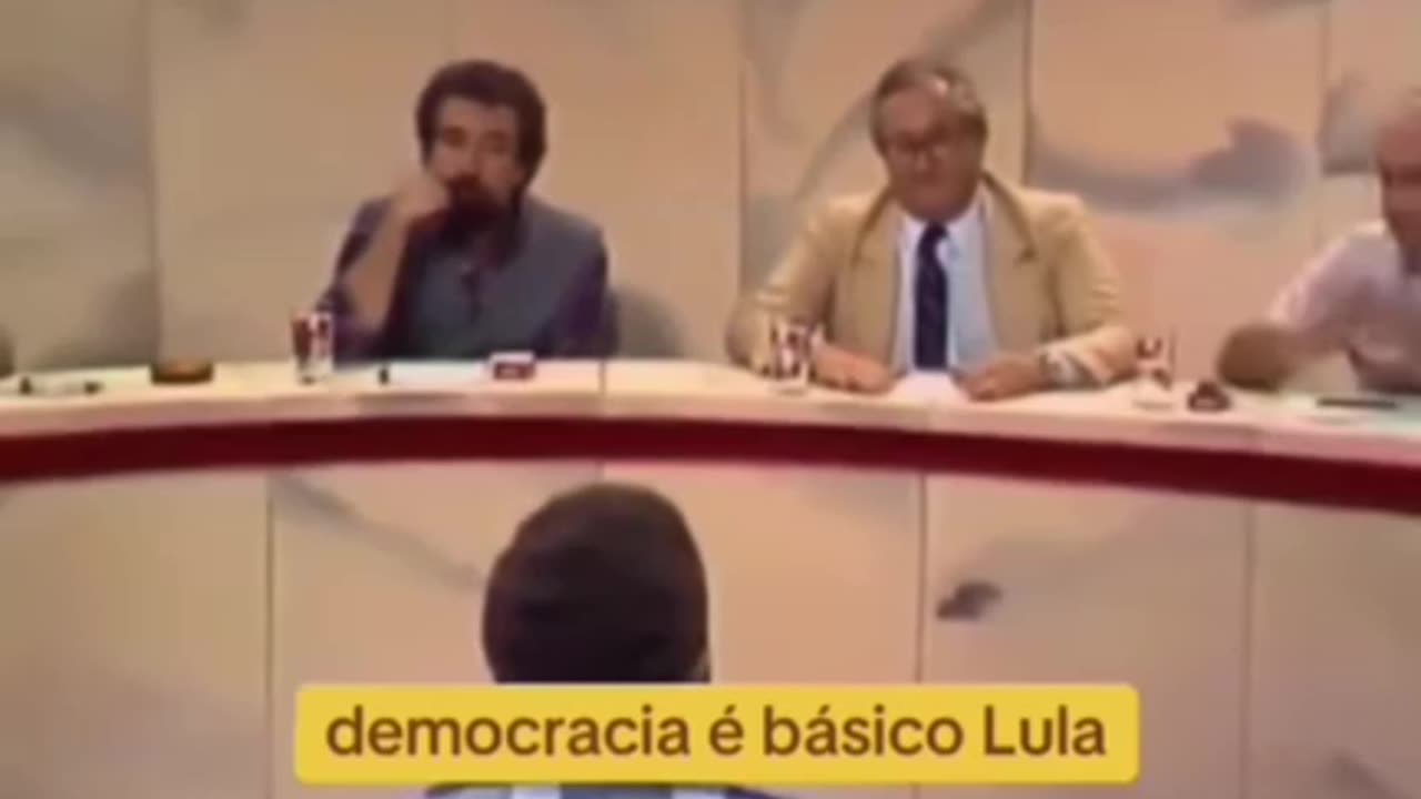 A democracia para o Luladrão não vale nada.
