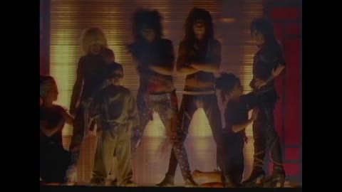 Mötley Crüe - Too Young To Fall In Love