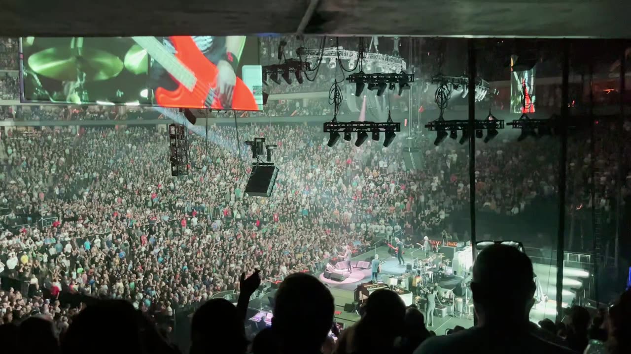 PEARL JAM CONCERT MN 2023 COURDEROY