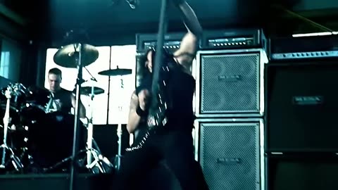Bullet For My Valentine - Scream Aim Fire (Official Video)