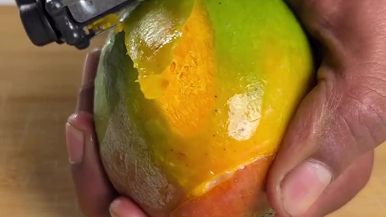 NATURAL MANGO ICE-CREAM