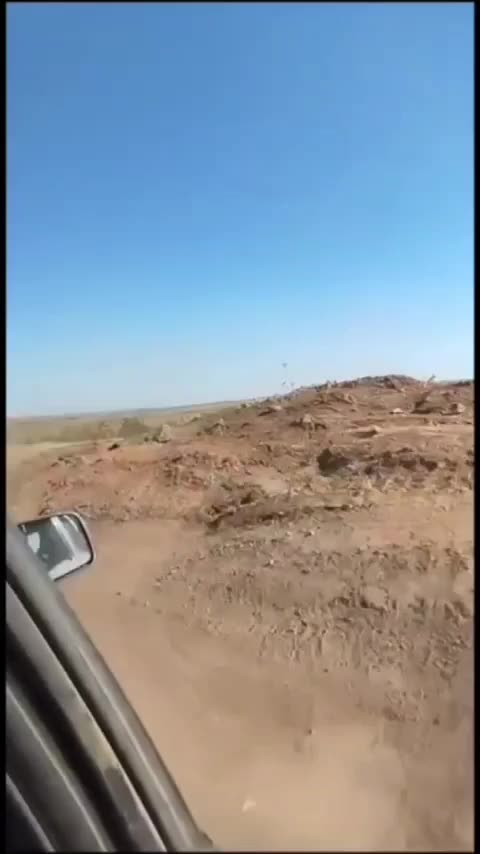 Zničeného tanku Challenger 2 ruskýmo jednotkami u Rabotina