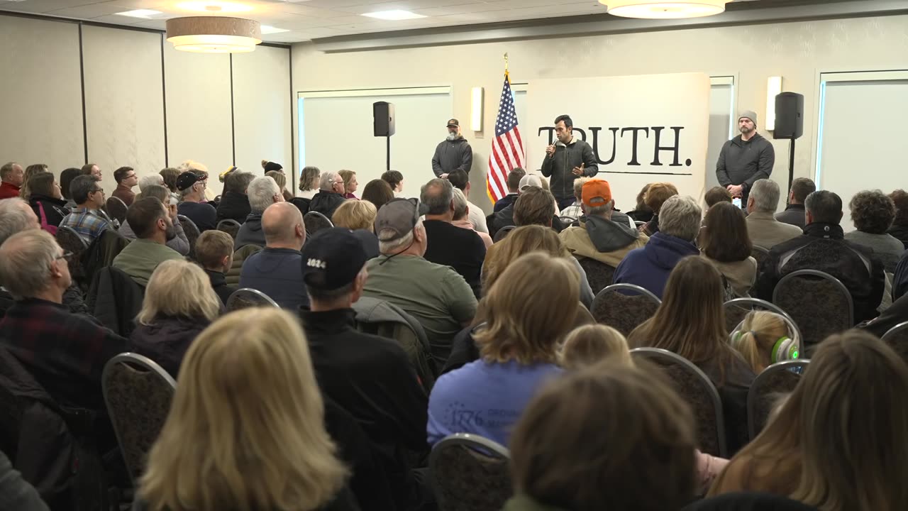 Live on Rumble | Vivek 2024 Town Hall in Dickinson County, IA