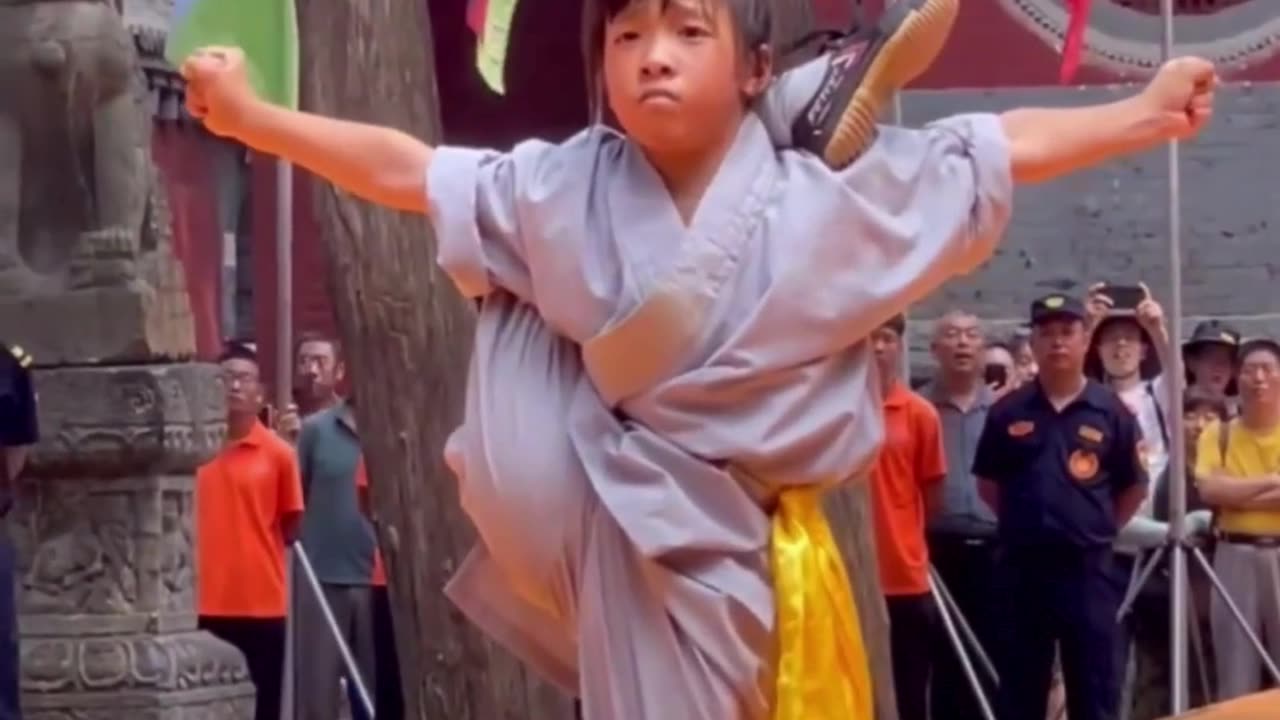 Young Shaolin Star: Martial Arts Prodigy! 🥋👧🌟✨🏆🎽