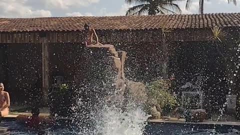 pool party