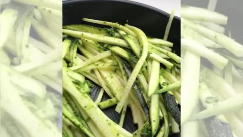 How to Make a Delicious Keto Recipe with Prawns and Zucchini | Low-Carb Meal Tutorial