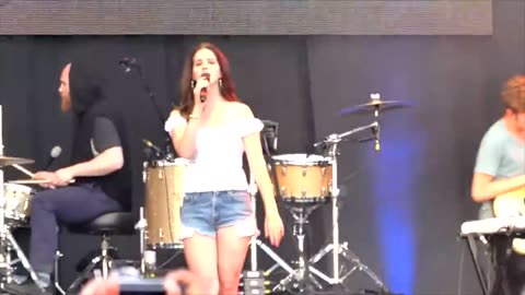 Legendary Summertime Sadness Live - Lana Del Rey (High quality sound)