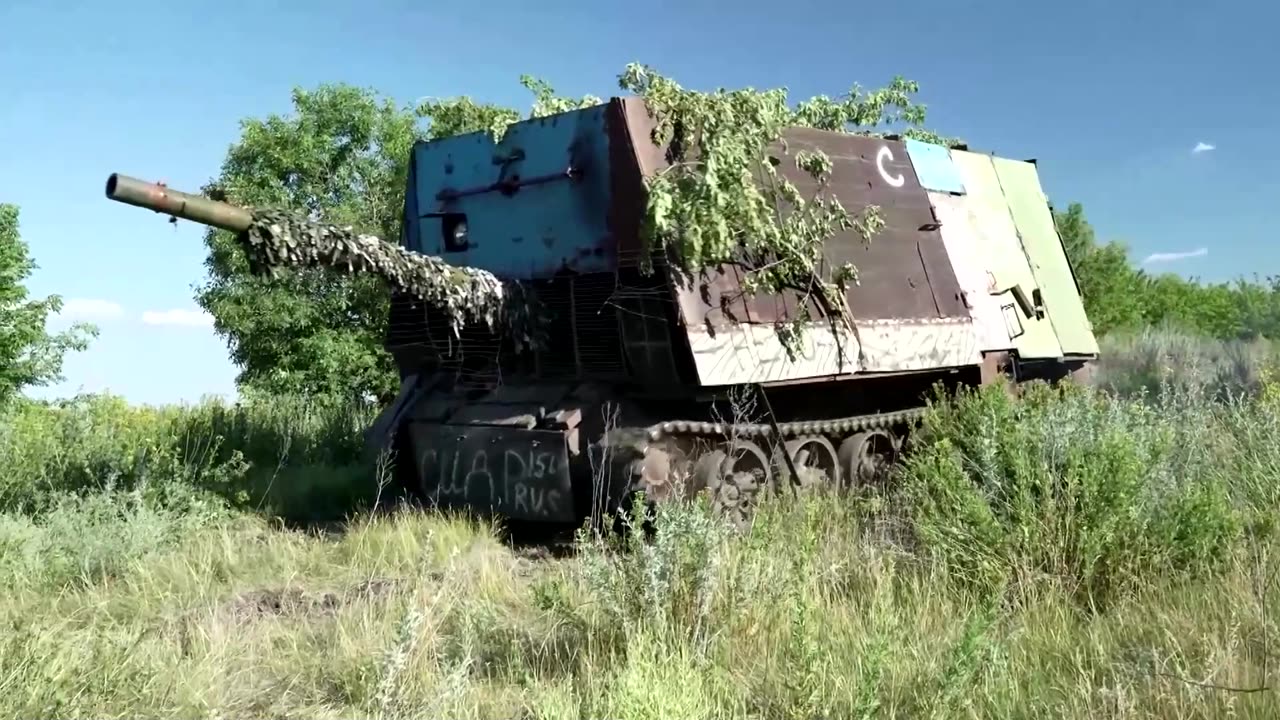 Ukraine captures Russian anti-drone 'barn' tank