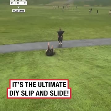 Trash bagging when it rains 😲