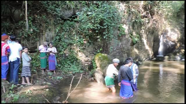 A Mad Drunkard Becomes a Preacher ပွၯအီမူၯသံးဖိကဲထီဢ္ပွၯစံဢ္တဲၯတဲလီၯတဿ္
