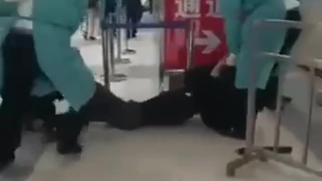 Chinese Airport personnel attack visitors w/ false positives X-19 Tests