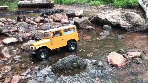 Creek Crawling with the FMS FJ40