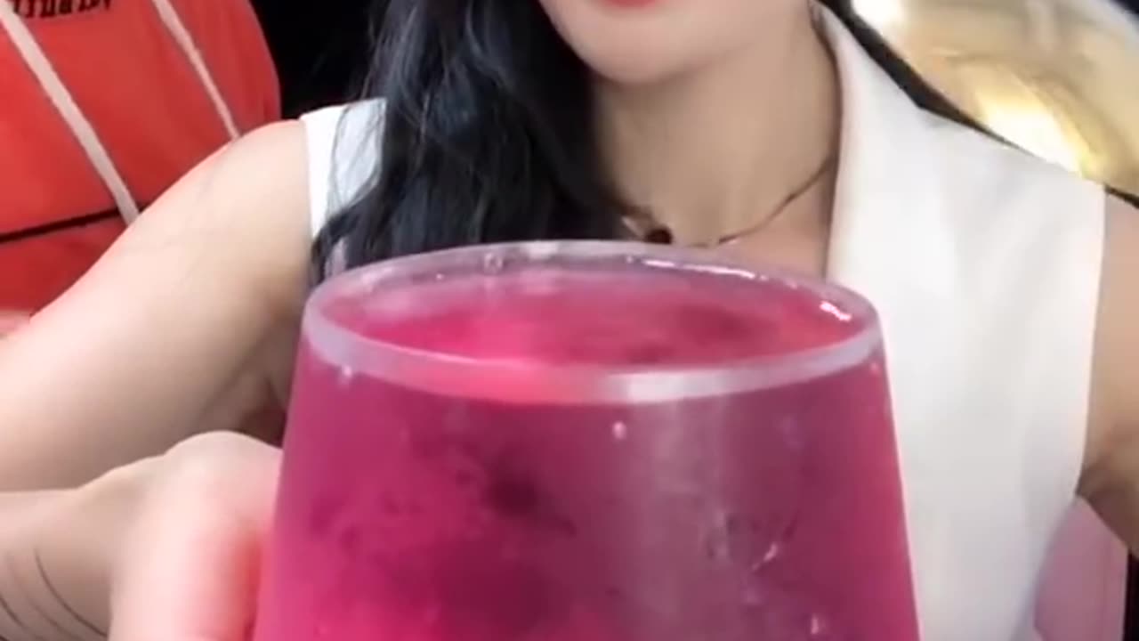 ASMR MUKBANG ICE EATING SOUNDS FUNNY