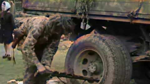 US Soldier in HBT Camo Destroys a German Rifle - Surprising COLOURIZED Footage 🇺🇸🔨🇩🇪🎥