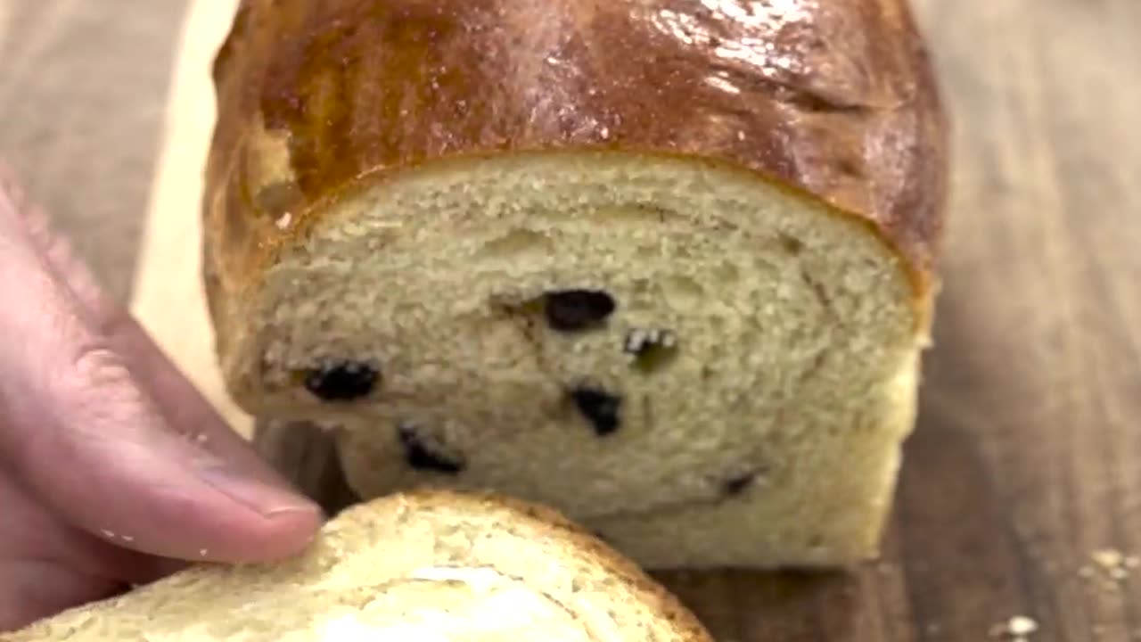 Cinnamon Raisin Bread