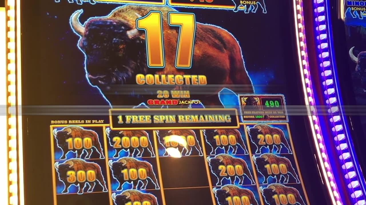 GREAT LOW BET BUFFALO!!! #slots #casino #slotmachine #slotwin #jackpot #bonusfeature #casinogame