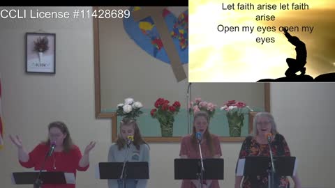 Moose Creek Baptist Church sings “I Lift My Hands“ During Service 5-15-2022