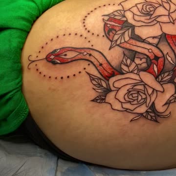 🌹🐍Roses & Snake Tattoo🐍🌹