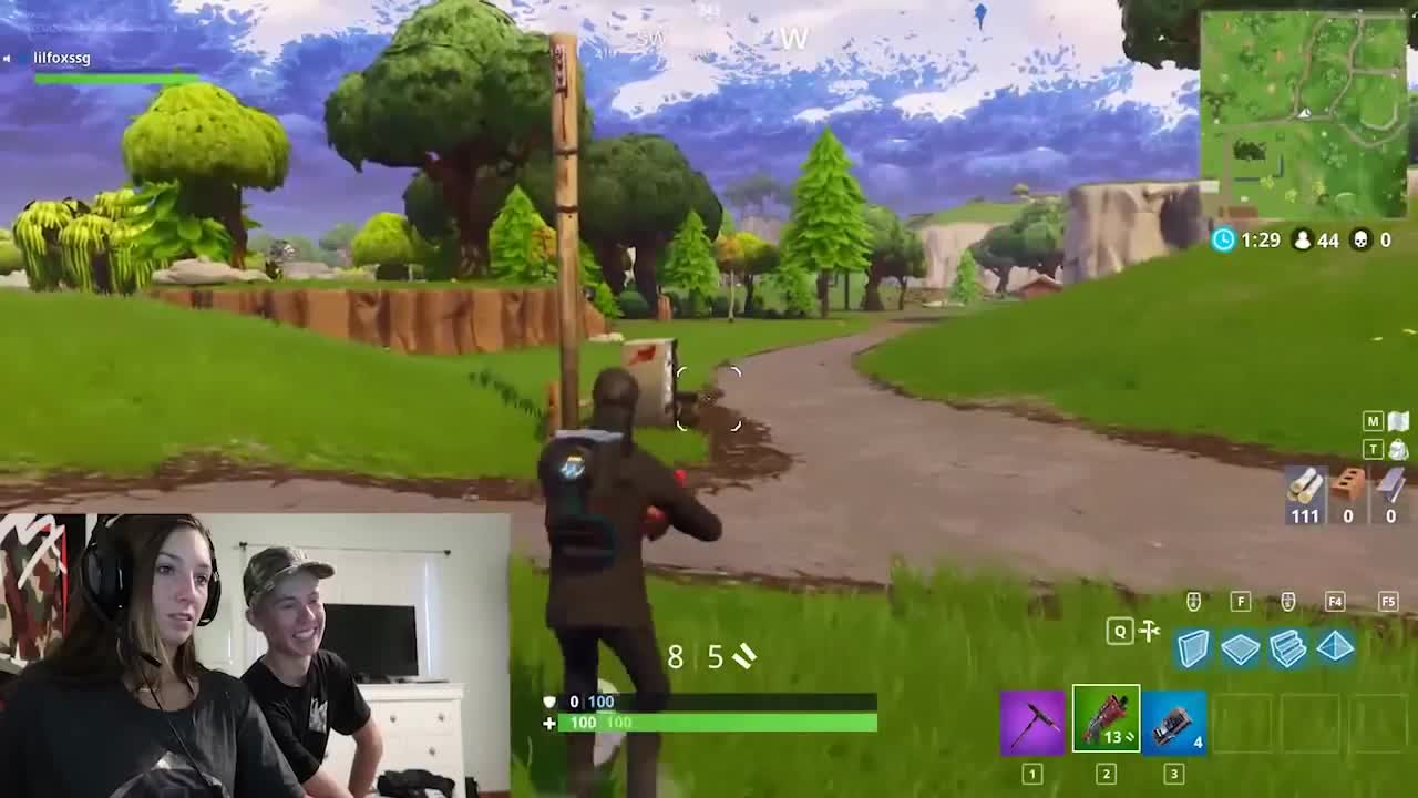 Fortnite:he did a strip challenge to his girlfriend while playing !!!! awsome video