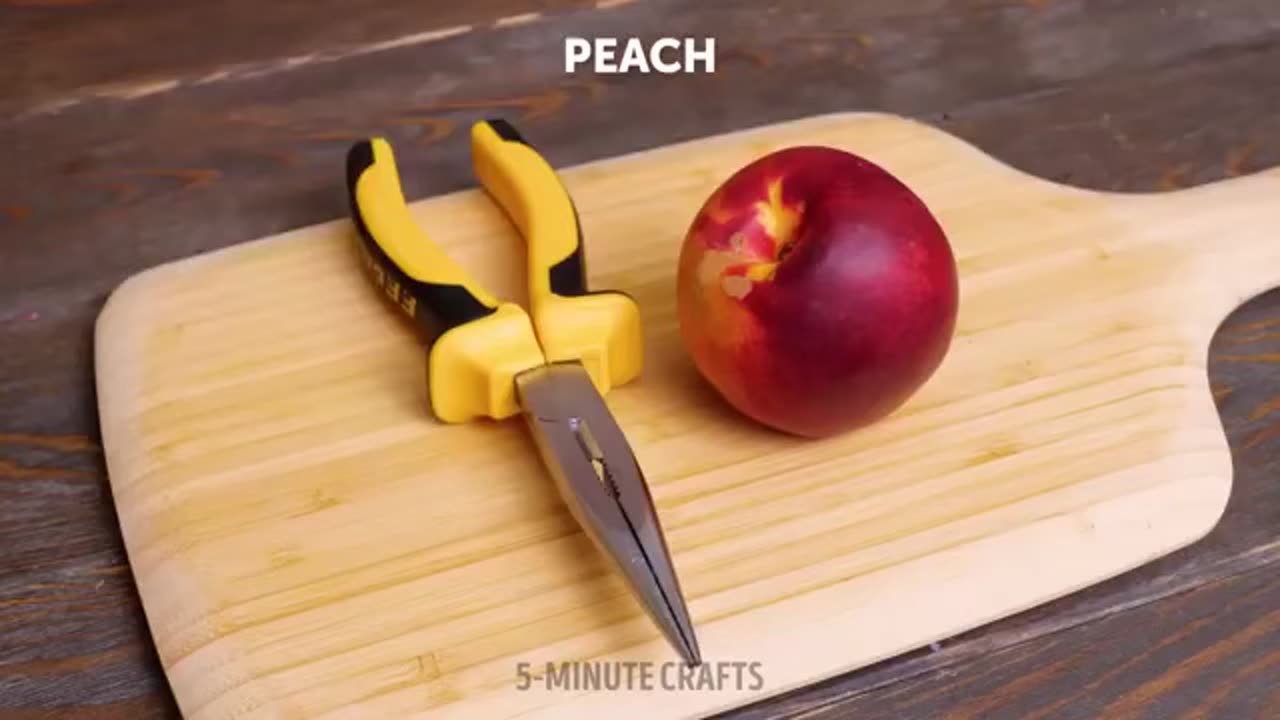 10+ Genius Hacks How To Easy Peel And Cut Fruits 🍉