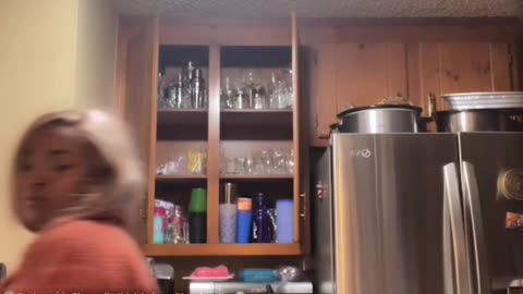 - LIYAH DA DOLL ; WANTS ALL THE SMOKE W| POLY GODDESS !