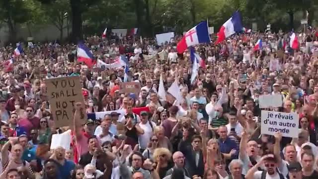 Hundreds of thousands call for Macron's resignation.