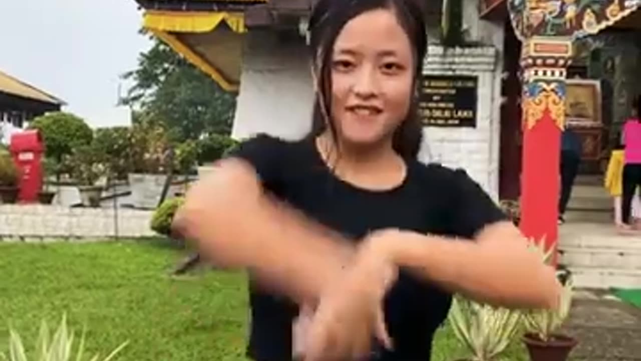 Singing in the shower English song amazing dance by NE Girl