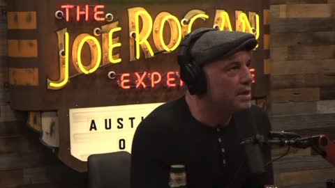 Joe rogan criticizes Trudeau over seizing bank accounts