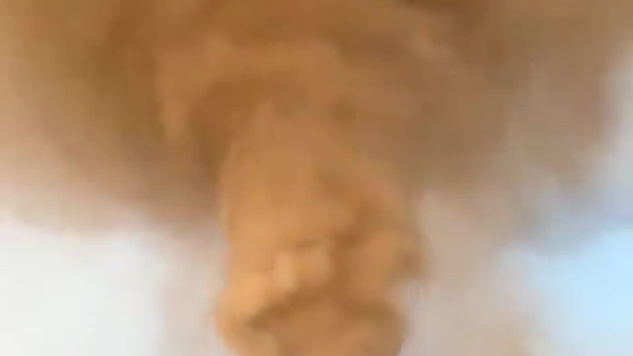 Terrifying Dust Devil captured in the United Arab Emirates
