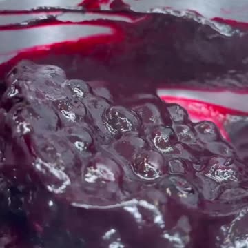 Cake for Breakfast! 🍳🥞 Who knew you could make pancakes with a chocolate pan!#