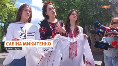 Despite the war: Ukraine celebrates Embroidery Day