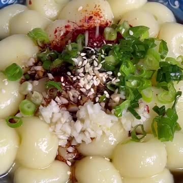 Chilli crisp potato button noodle