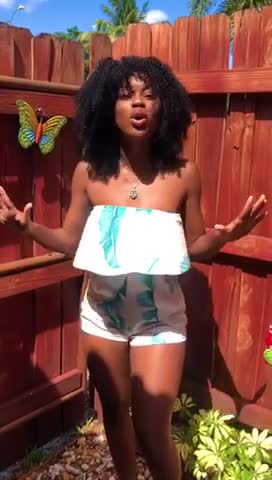 HALF NAKED BLACK WOMAN PRAISES EDOMITE POLICEMAN WHO MURDERED MAHKIA BRYANT🕎1 Chronicles 16;13-27