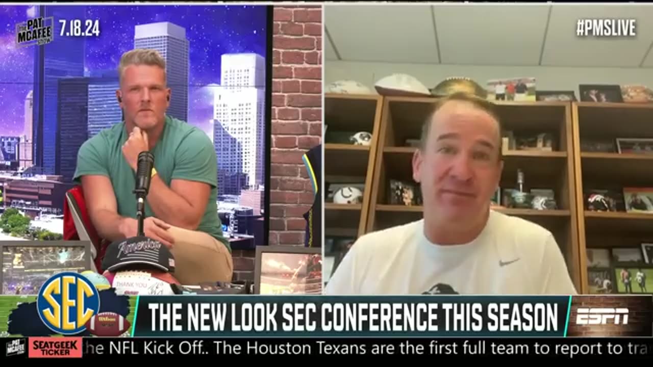 The Pat McAfee Show: Peyton Manning on Texas & Oklahoma Entering the SEC