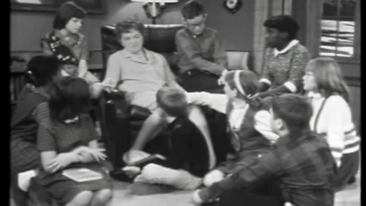 A Visit With P.L. Travers, Author Of Mary Poppins Stories (1966 Original Black & White Film)