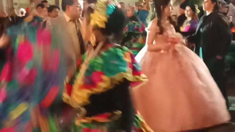 Quinceanãra ... Tuổi 15 !