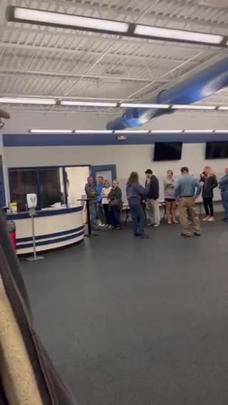 🇺🇸VOTING MACHINES DOWN IN PA Elon is right… Voting machines are a bad idea…