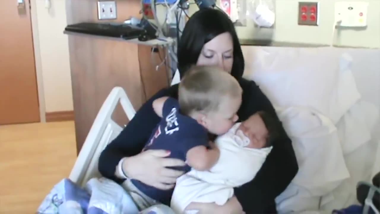 Legendary Moments When Kids Meet Newborn Babies - Funny Baby Siblings