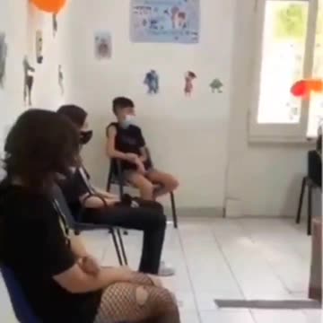 Child collapses in vaccination center after Covid vaccination