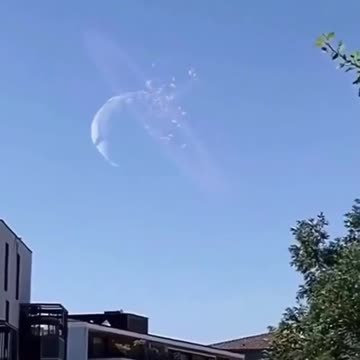 Moon exploding 😱🌒