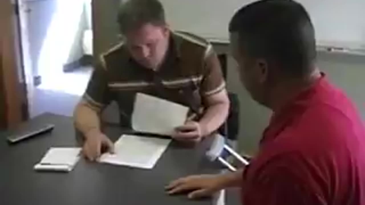 2009 vid shows a veteran confronting Tim Walzs staff over claims that he served in Afghanistan