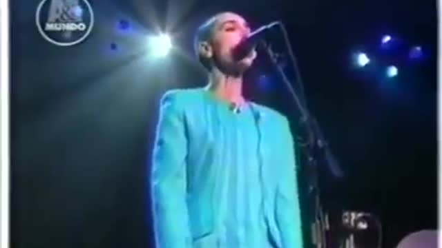 Sinead O'Connor ripped up a picture of the Pope on live television...