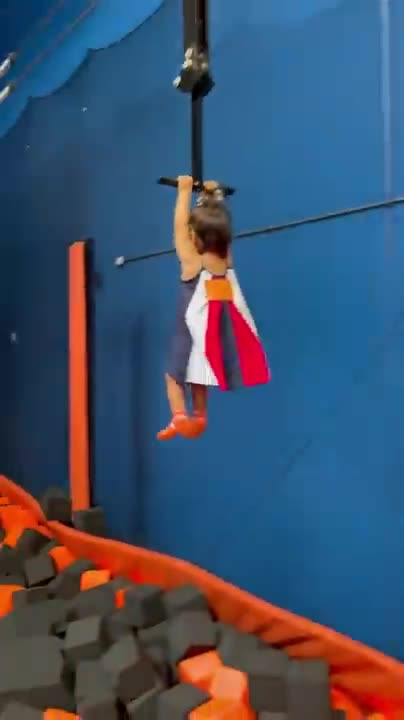 FUNNY AND CUTE BABY VIDEO ☺️ 🏋️