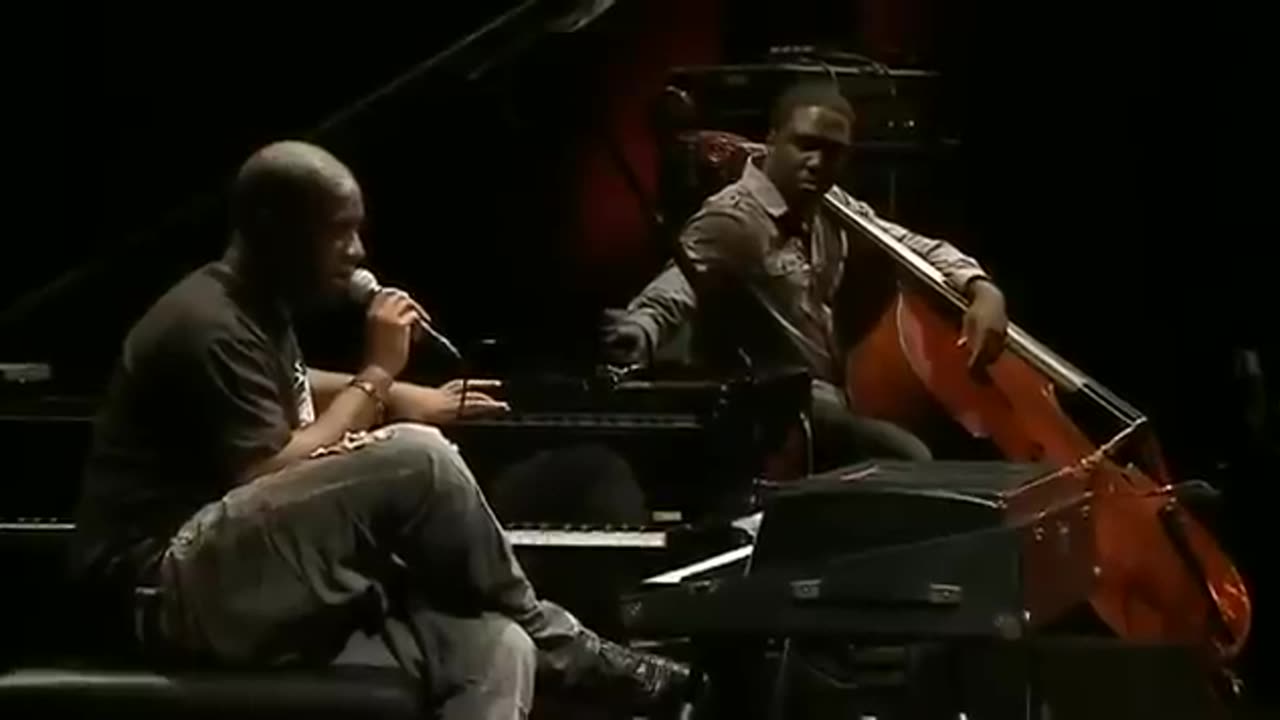 Robert Glasper Trio - LIVE at The Village Vanguard - Double Black